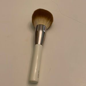 La Mer powder brush